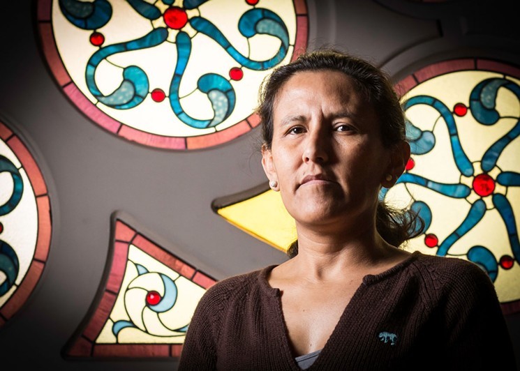 Westword: Por Temor a la Deportación, Jeanette Vizguerra Vuelve a Entrar al Santuario en Denver